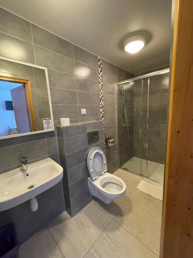 Gosciniec Ozna Hotell Kiczora Eksteriør bilde