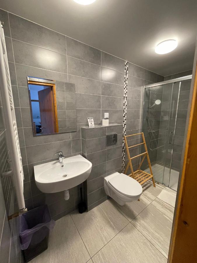 Gosciniec Ozna Hotell Kiczora Eksteriør bilde